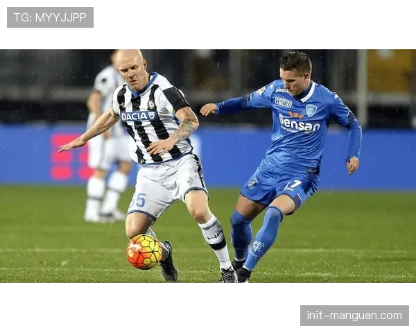 战术前瞻:面对米兰双翼,莱切预计将采用五后卫收缩边路空间